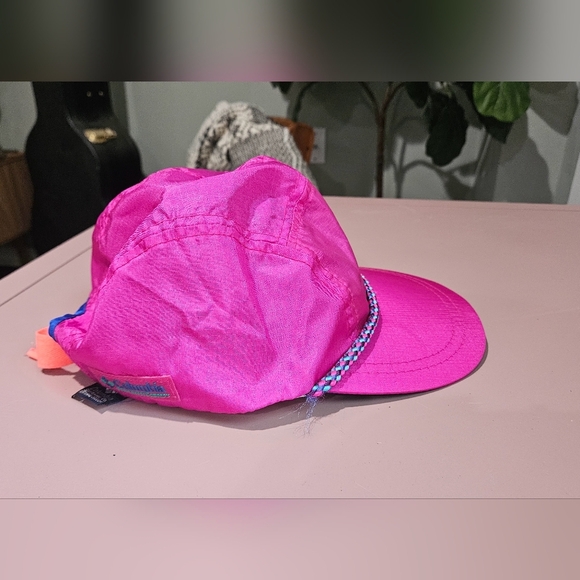 COLUMBIA Vintage 80s/90s Nylon Cap With Braided Detail. Neon Pink - Picture 6 of 9